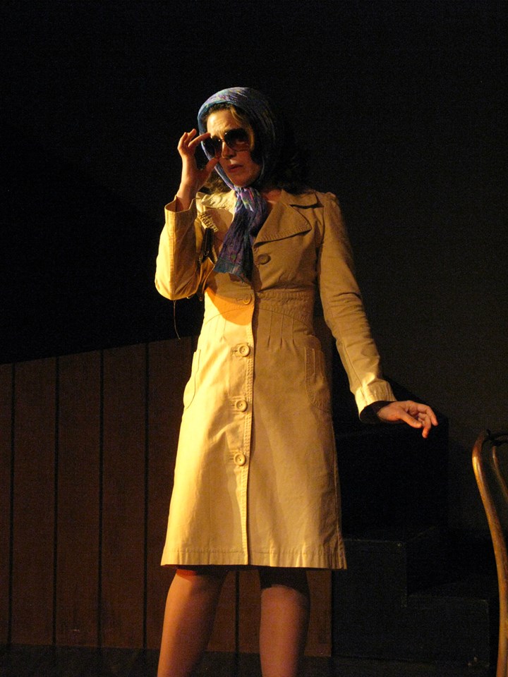 A potential client appears in the form of Mindy Gerbrawlski (Perry Daniel).